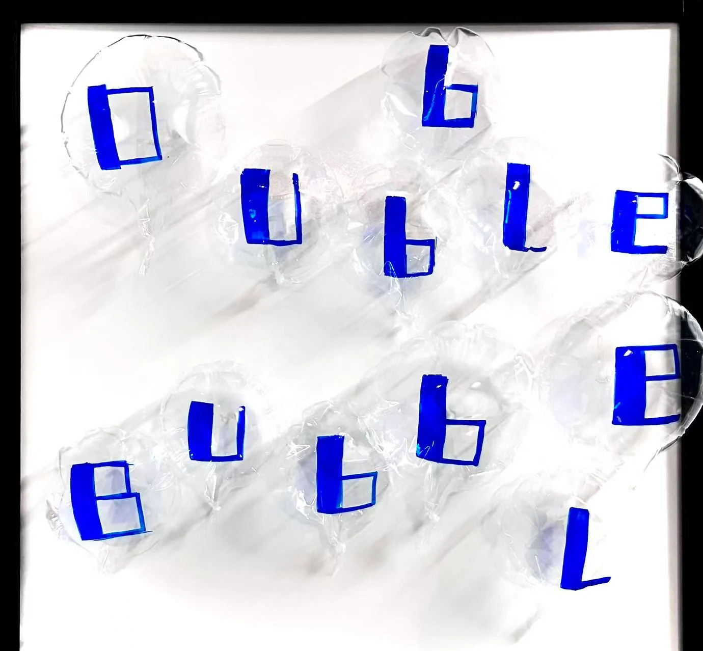 Dubble & Bubble 视觉符号与装饰设计